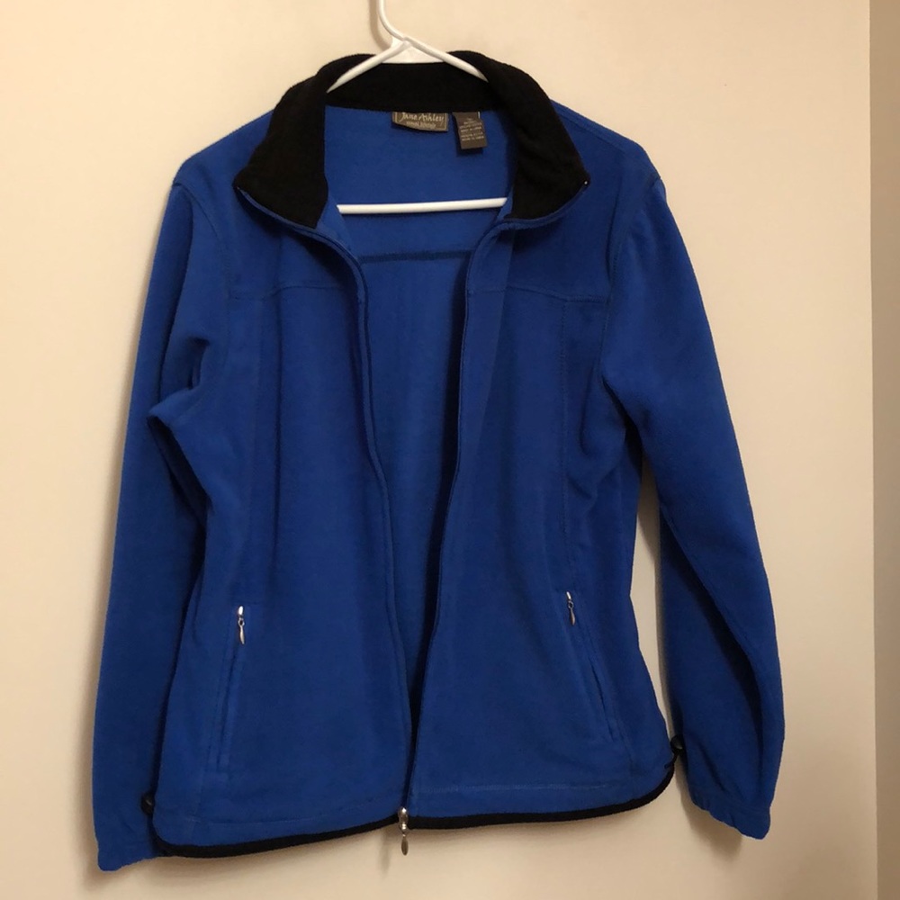 Fleece coat, full zip with zippered pockets